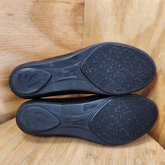 Dansko Neely Perforated Leather Slip On Ballet Flat Shoes Size 39 US 8.5-9 - Picture 8 of 9